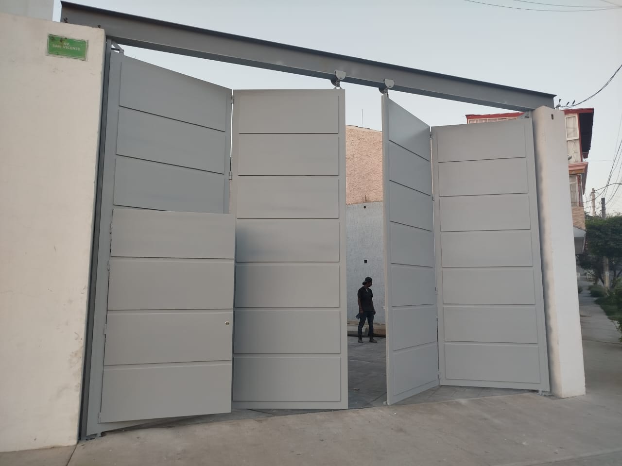 PUERTAS AUTOMATICAS 